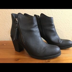 American Rag ankle booties
